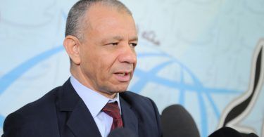 بن قرينة يستنكر سفر بوداوي إلى الكيان الصهيوني