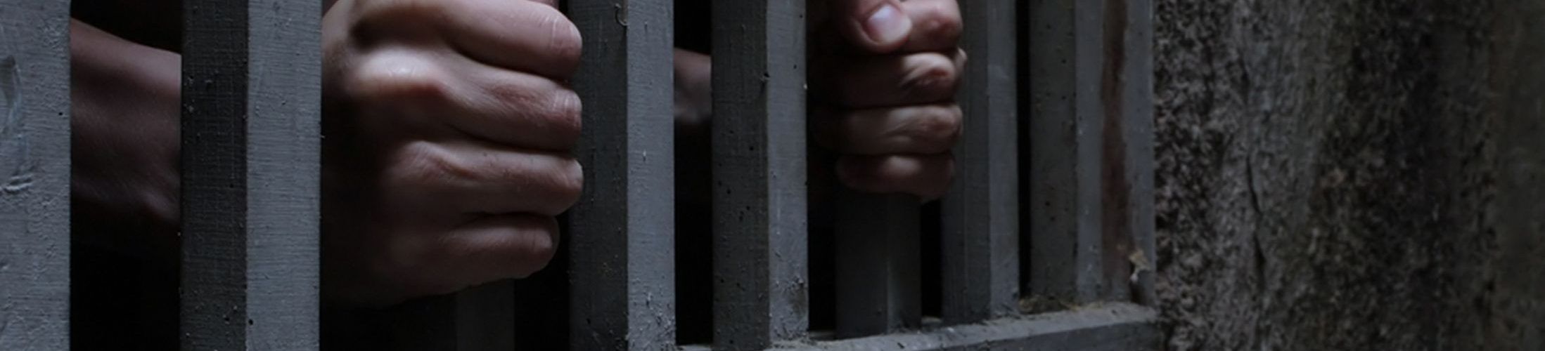 حبس 6 أشخاص بتهمة الانتماء إلى منظمة إرهابية